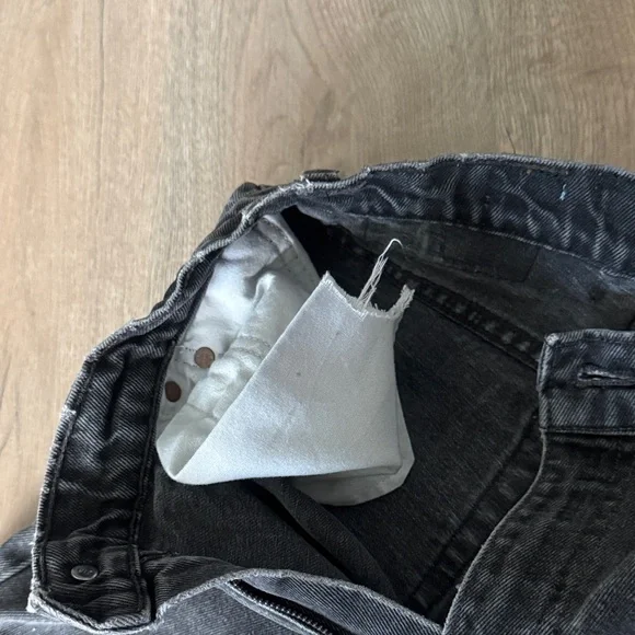 Aligrace Distressed Black Women's Jeans - Picture 2 of 4